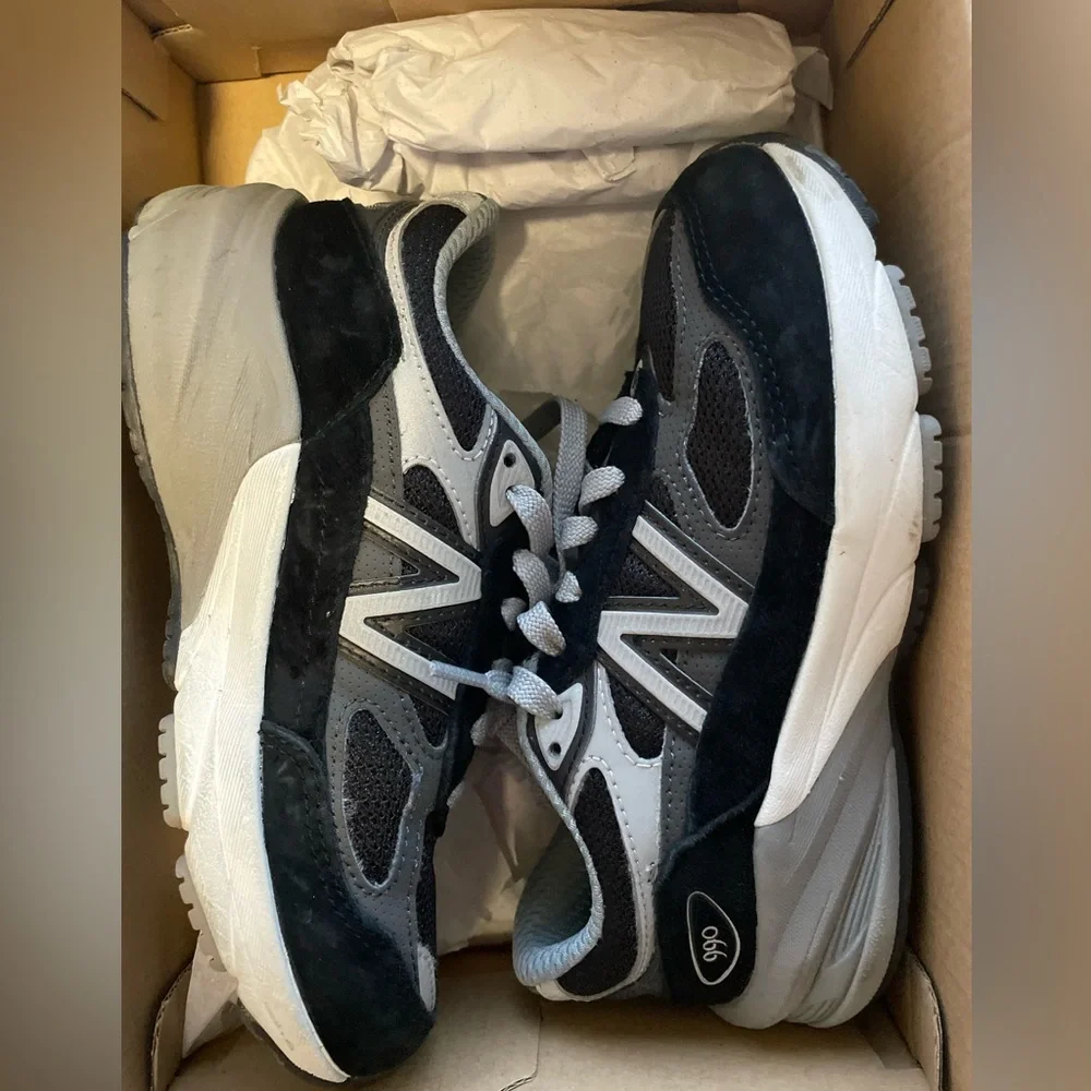 New Balance 990v6 Black and Grey Shoes - Picture 5 of 8